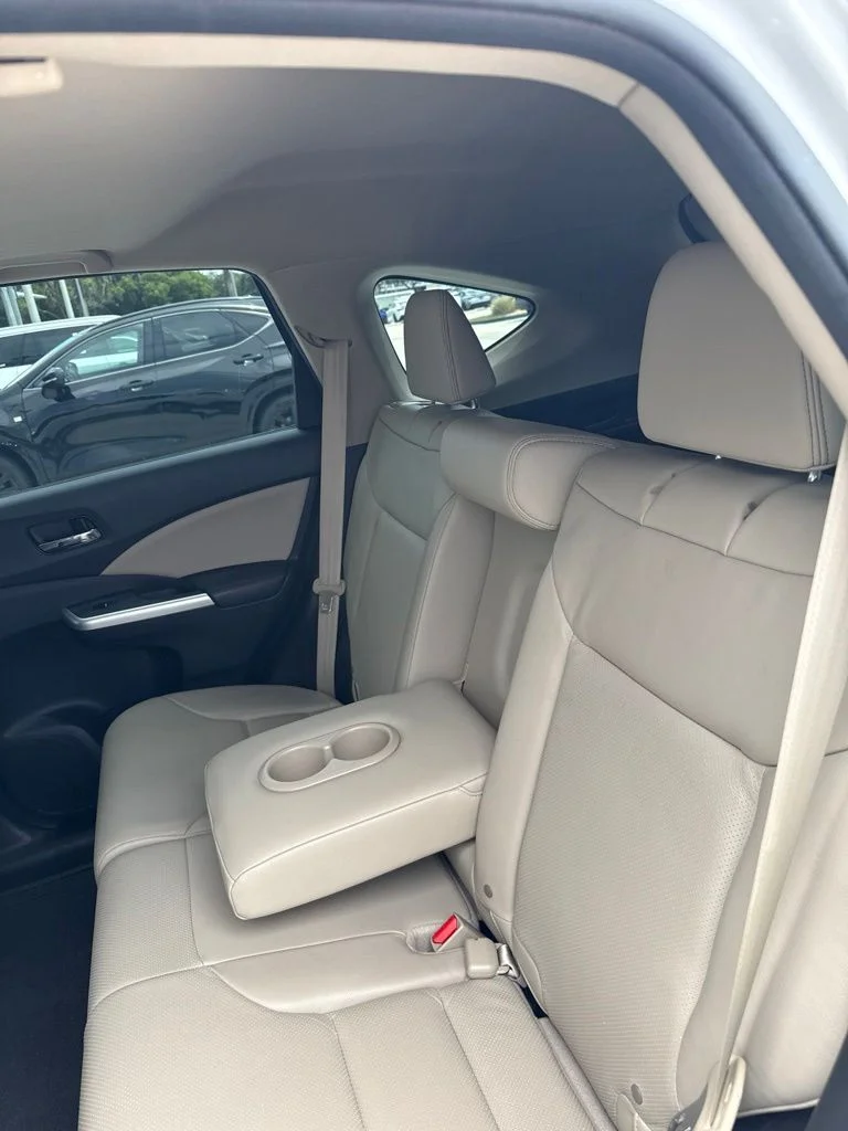 Used 2016 White Diamond Pearl Honda Touring image 5