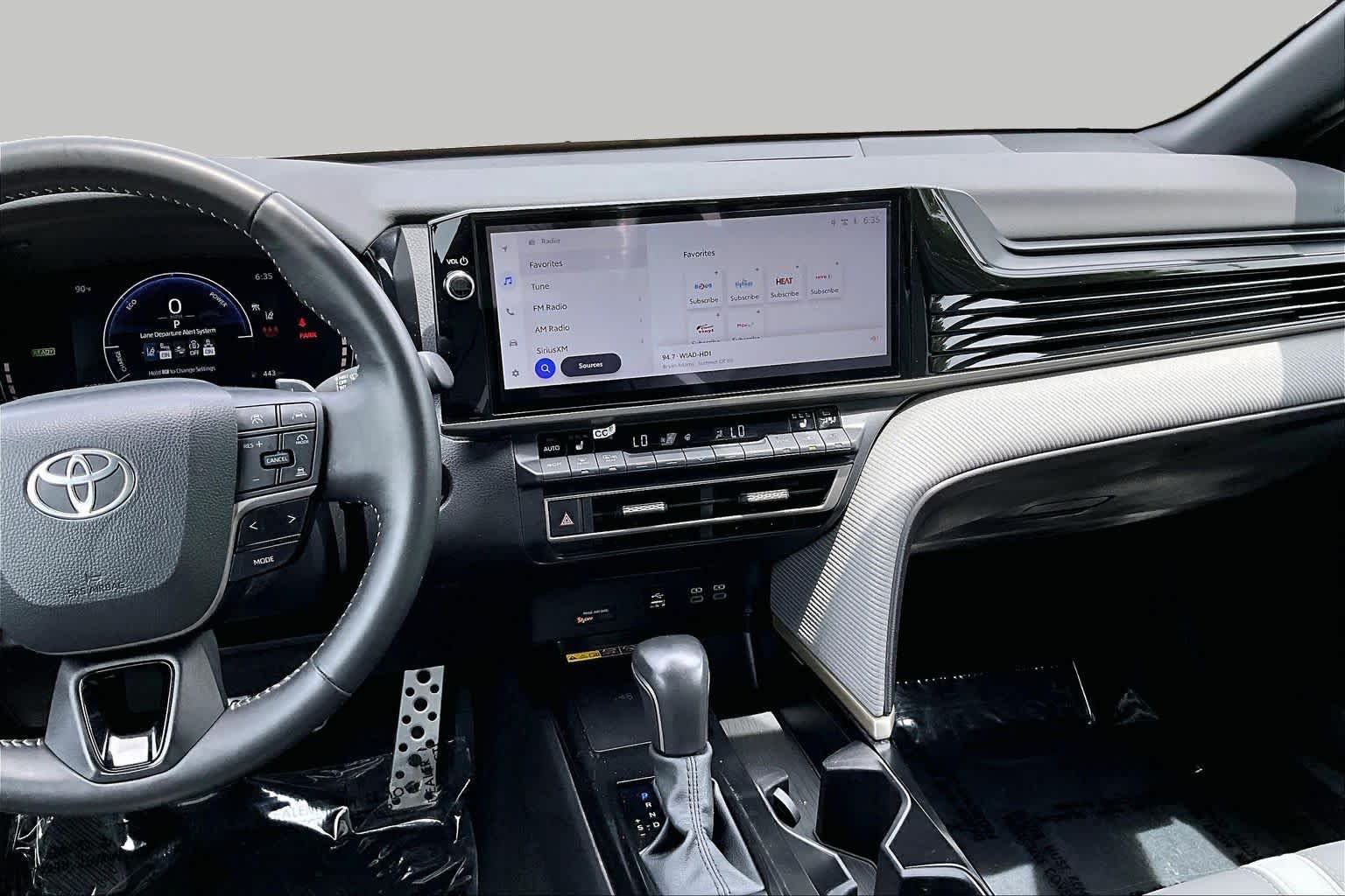 Used 2025 Underground Toyota SE image 7