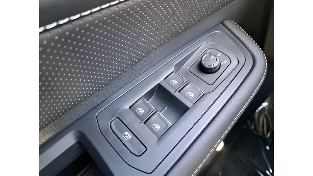 New 2026 Blue Volkswagen SEL image 21