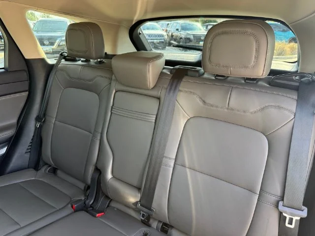 Used 2023 Gray Metallic Lincoln Standard image 27