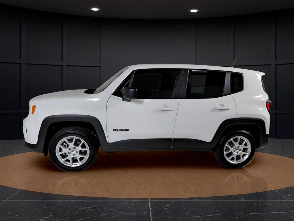 Certified Used 2023 White Jeep Latitude image 5