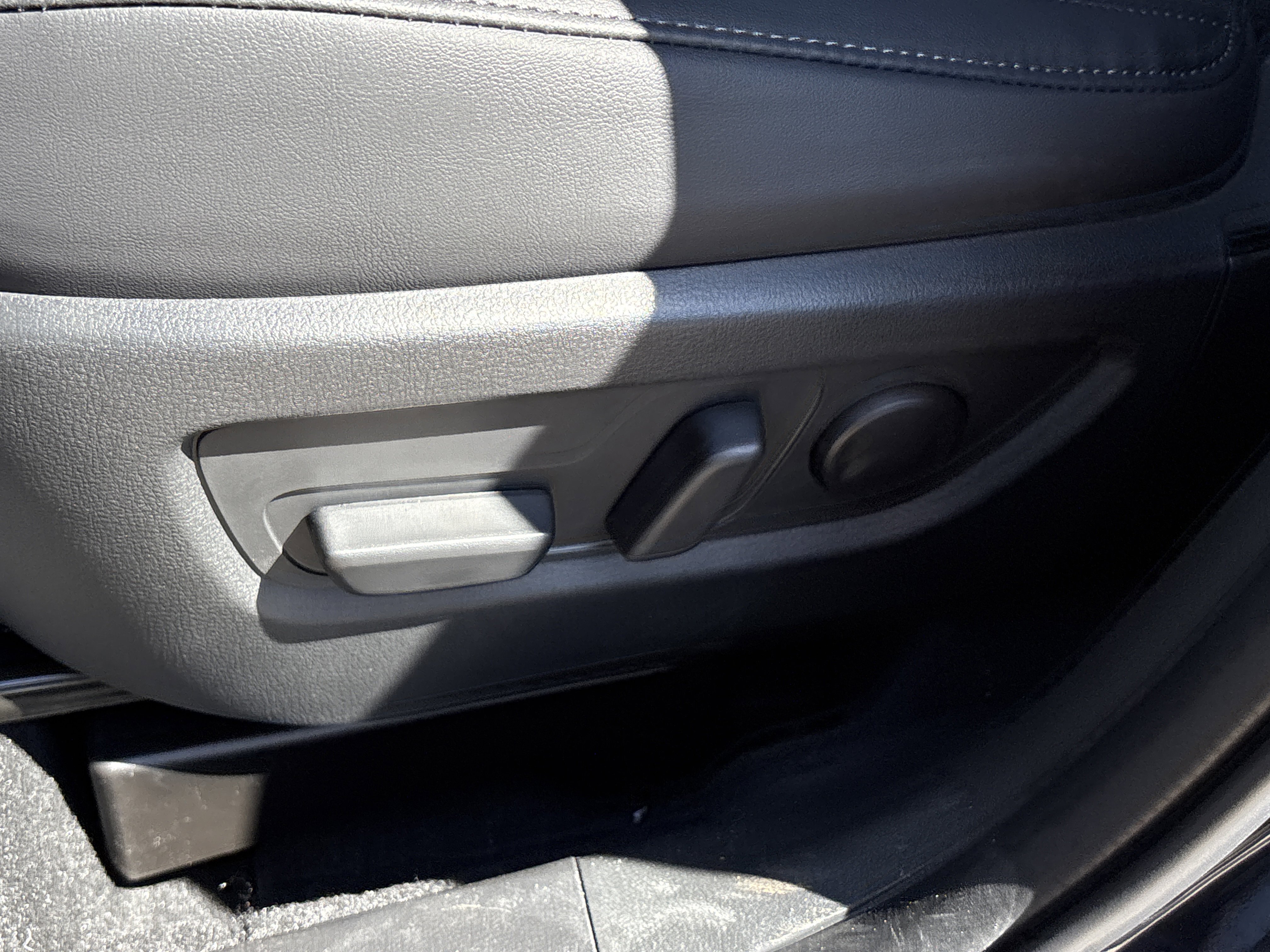 New 2026 Navy Blue Mica Mazda 2.5 S Preferred AWD image 17