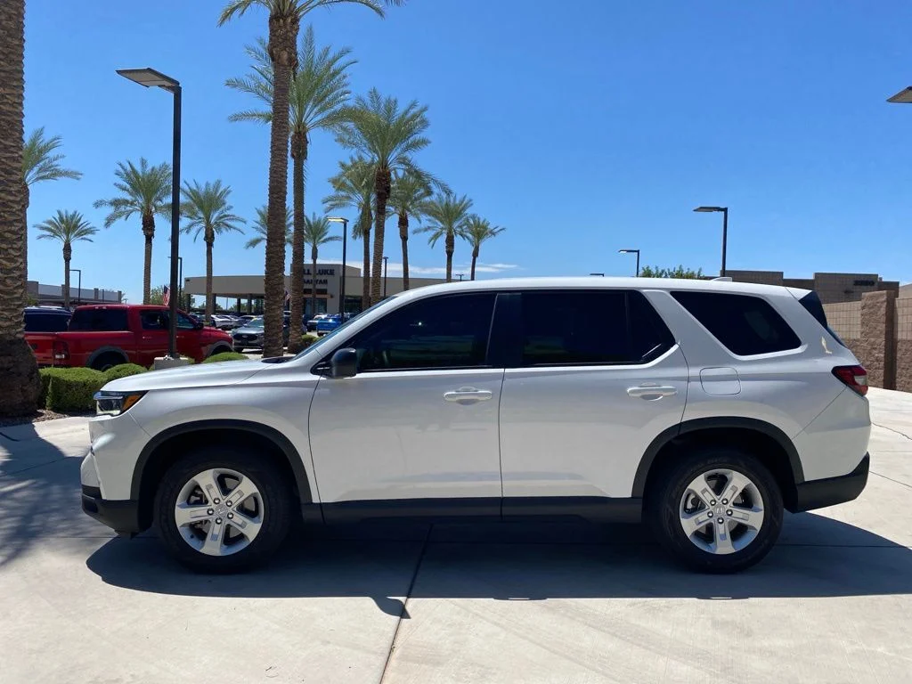 Certified Used 2024 White Honda LX image 4