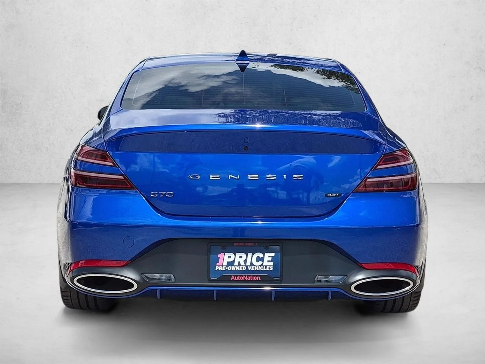 Used 2023 Mallorca Blue Genesis 3.3T image 7
