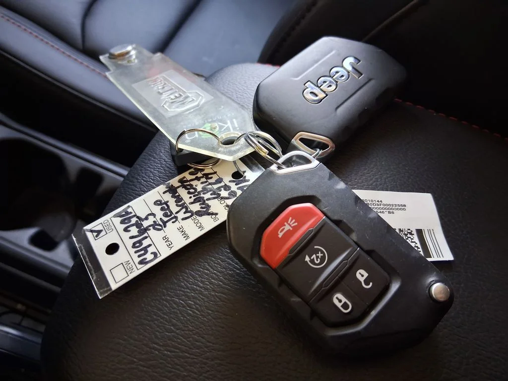 Used 2025 White Jeep Rubicon image 26