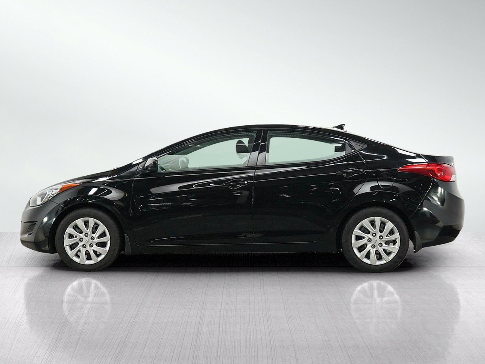 Used 2013 Hyundai Elantra GLS with VIN 5NPDH4AE3DH205848 for sale in Minneapolis, Minnesota