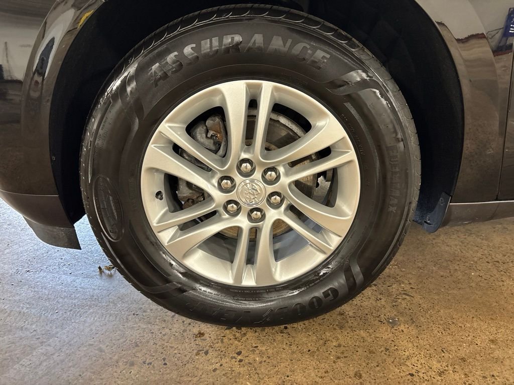 Used 2021 Black Buick Essence image 10