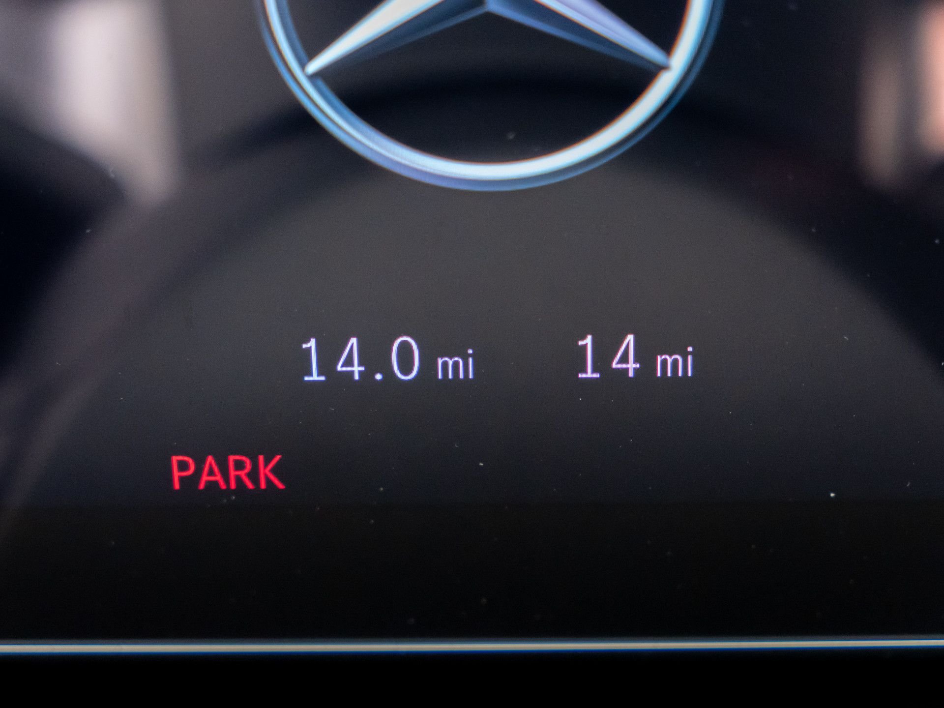 New 2027 Polar White Mercedes-Benz GLC 350e image 21