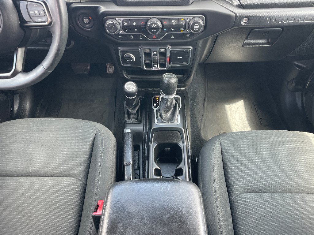 Used 2018 Granite Crystal Metallic Clearcoat Jeep Sport S image 9