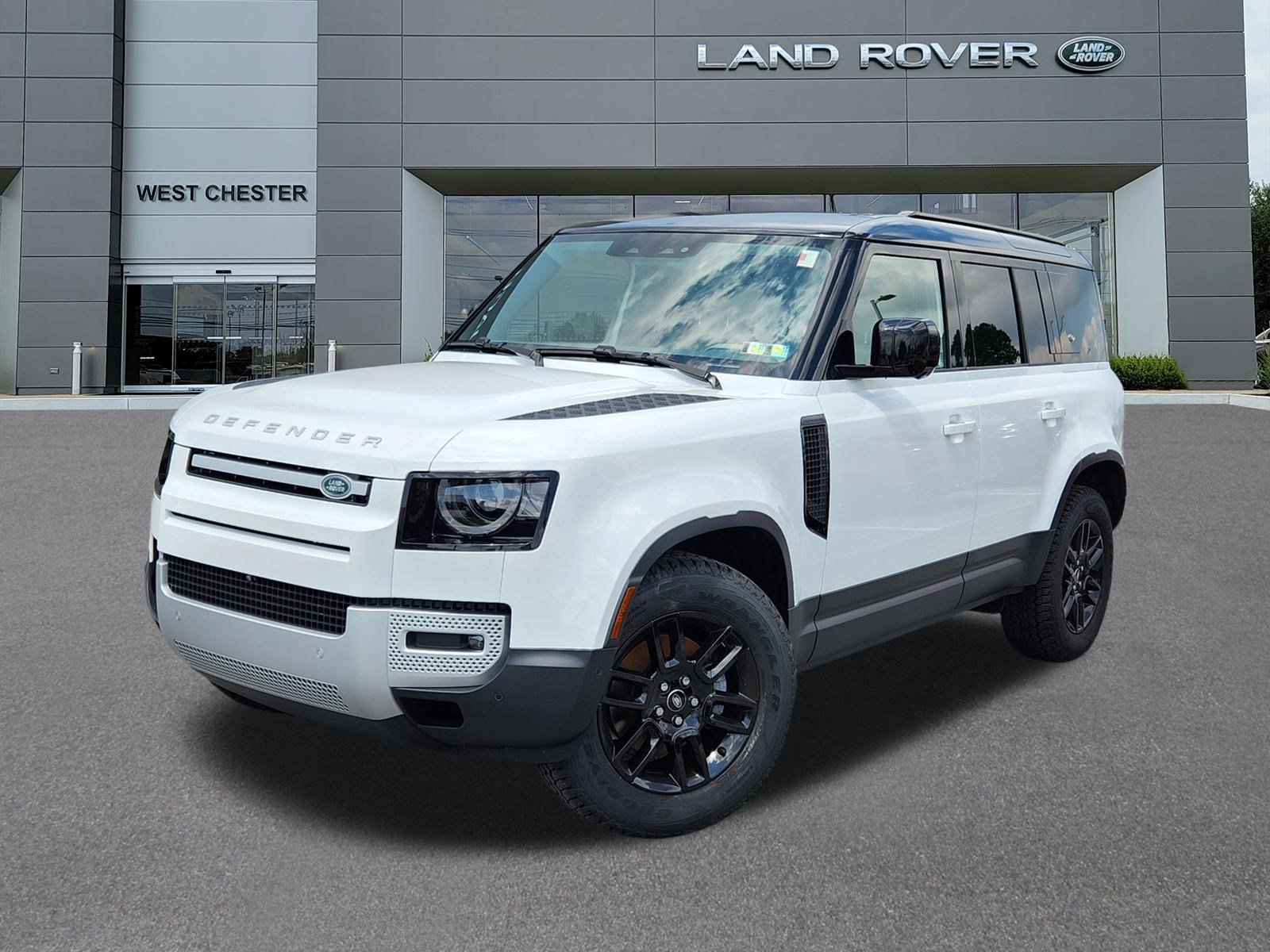 Certified Used 2024 Fuji White Land Rover S image 1