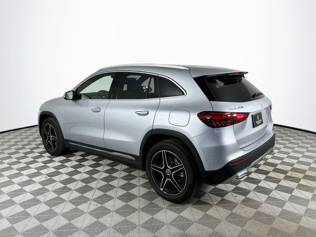 Used 2026 Silver Mercedes-Benz GLA 250 image 5