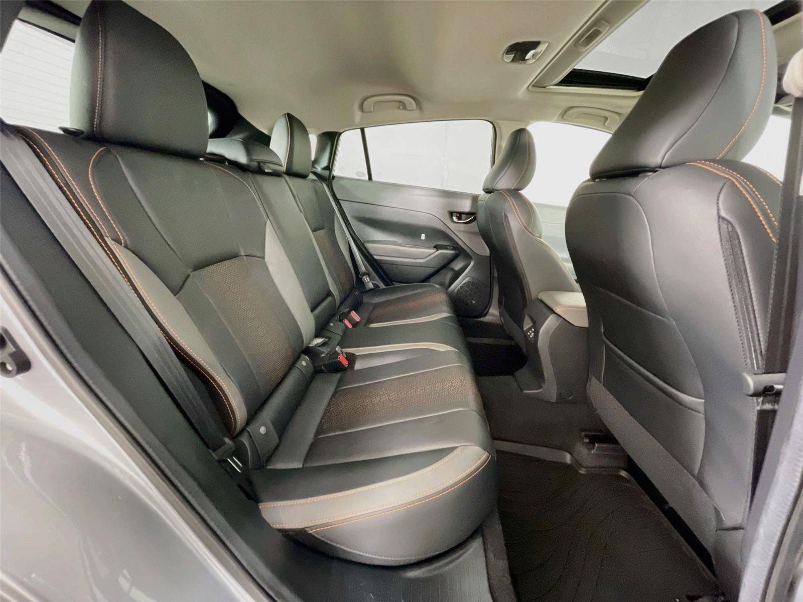 Used 2025 Ice Silver Metallic Subaru Limited image 30