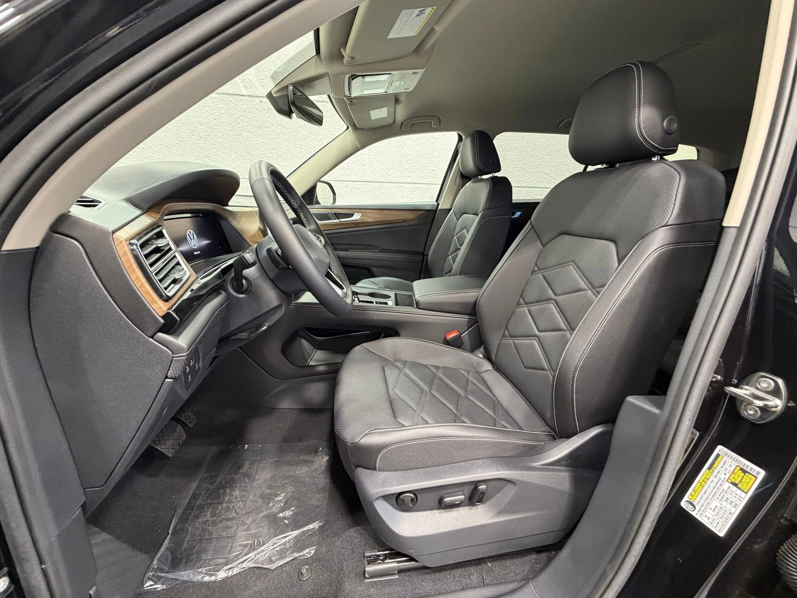 New 2026 Black Volkswagen 2.0T SE image 20