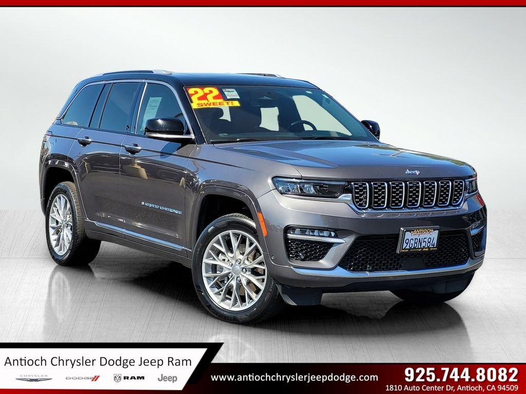 Used 2022 Gray Jeep Summit 4xe image 1