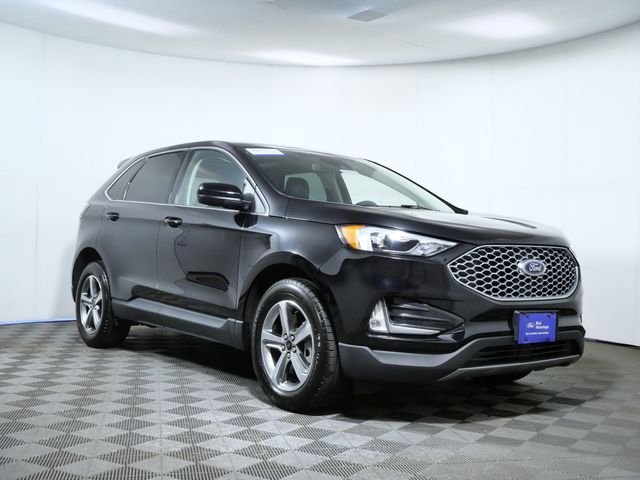 Certified Used 2024 Black Ford SEL image 1