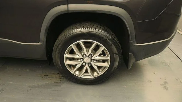 Used 2019 Iridium Metallic GMC SLE-2 image 9
