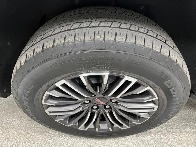 Used 2025 Gray GMC Elevation image 17