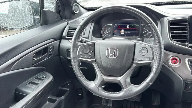 Used 2023 Silver Honda EX-L image 25