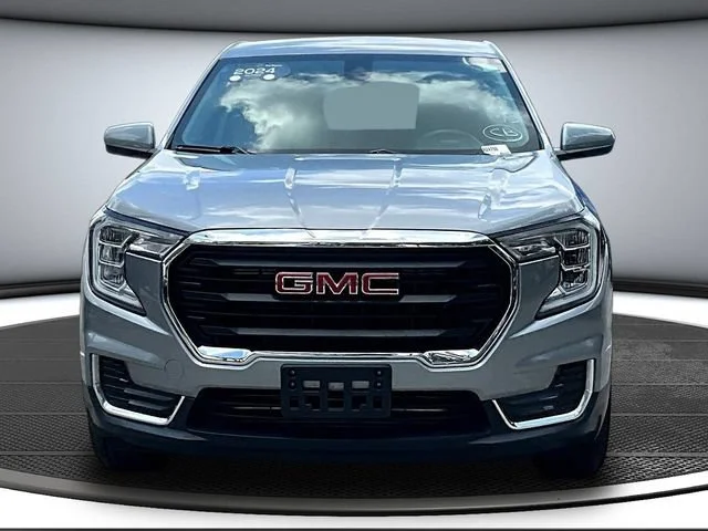 Certified Used 2024 Sterling Metallic GMC SLE image 2
