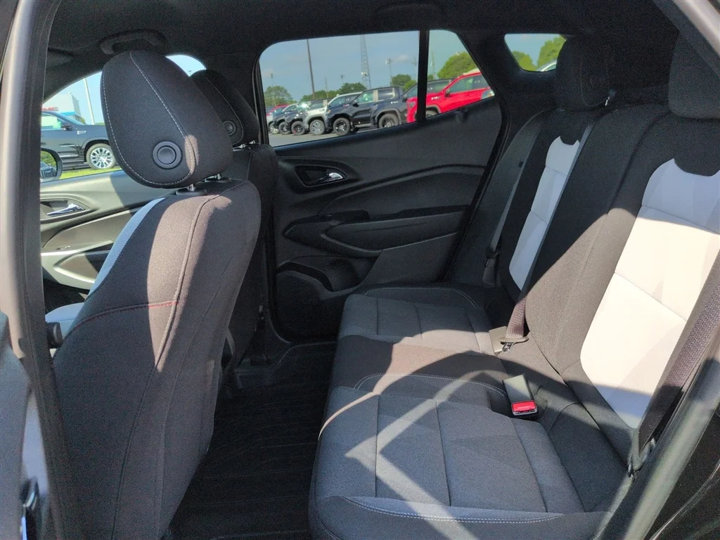 2026 Chevrolet Trax RS - Photo 47