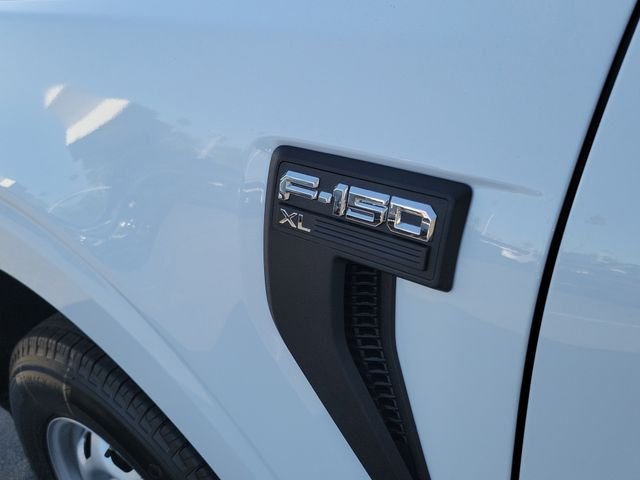 New 2026 Oxford White Ford XL image 17