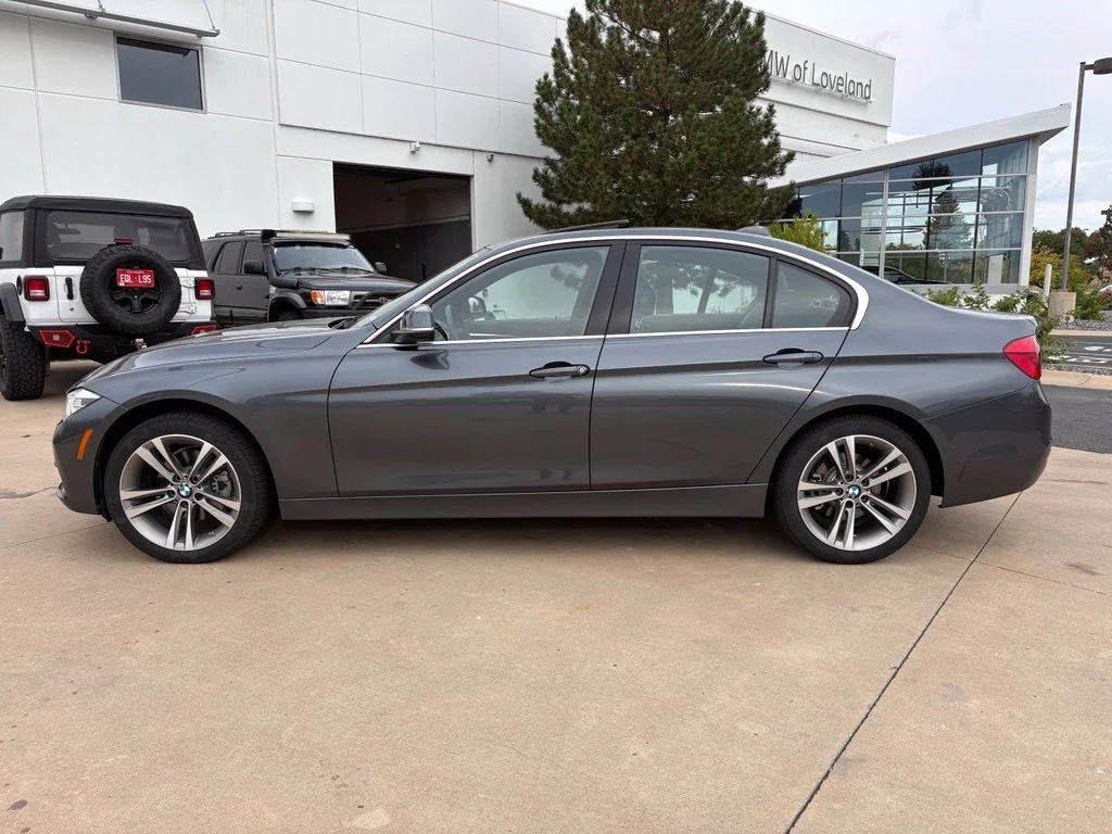 Used 2018 Mineral Grey Metallic BMW 330i xDrive image 8
