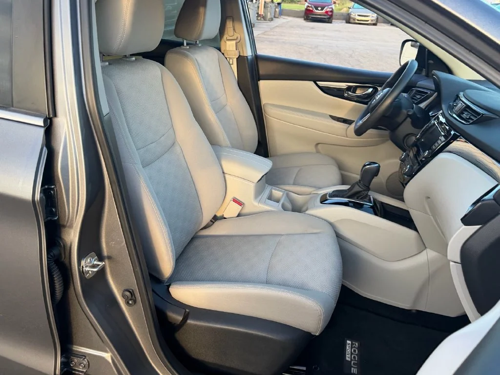 Used 2020 Gray Nissan SV image 19