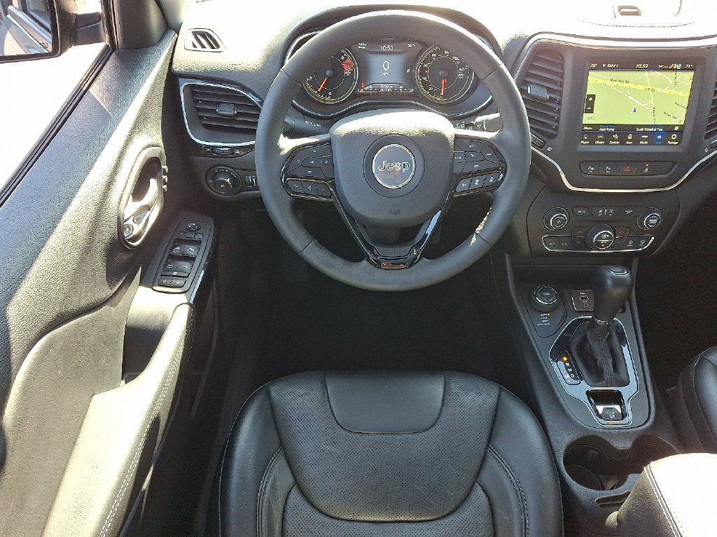 Used 2023 Gray Jeep Altitude image 12