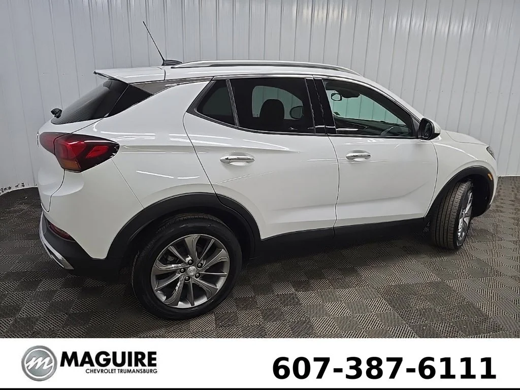 Used 2022 White Buick Essence image 3