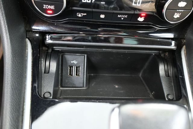 Used 2019 Black INFINITI LUXE image 35