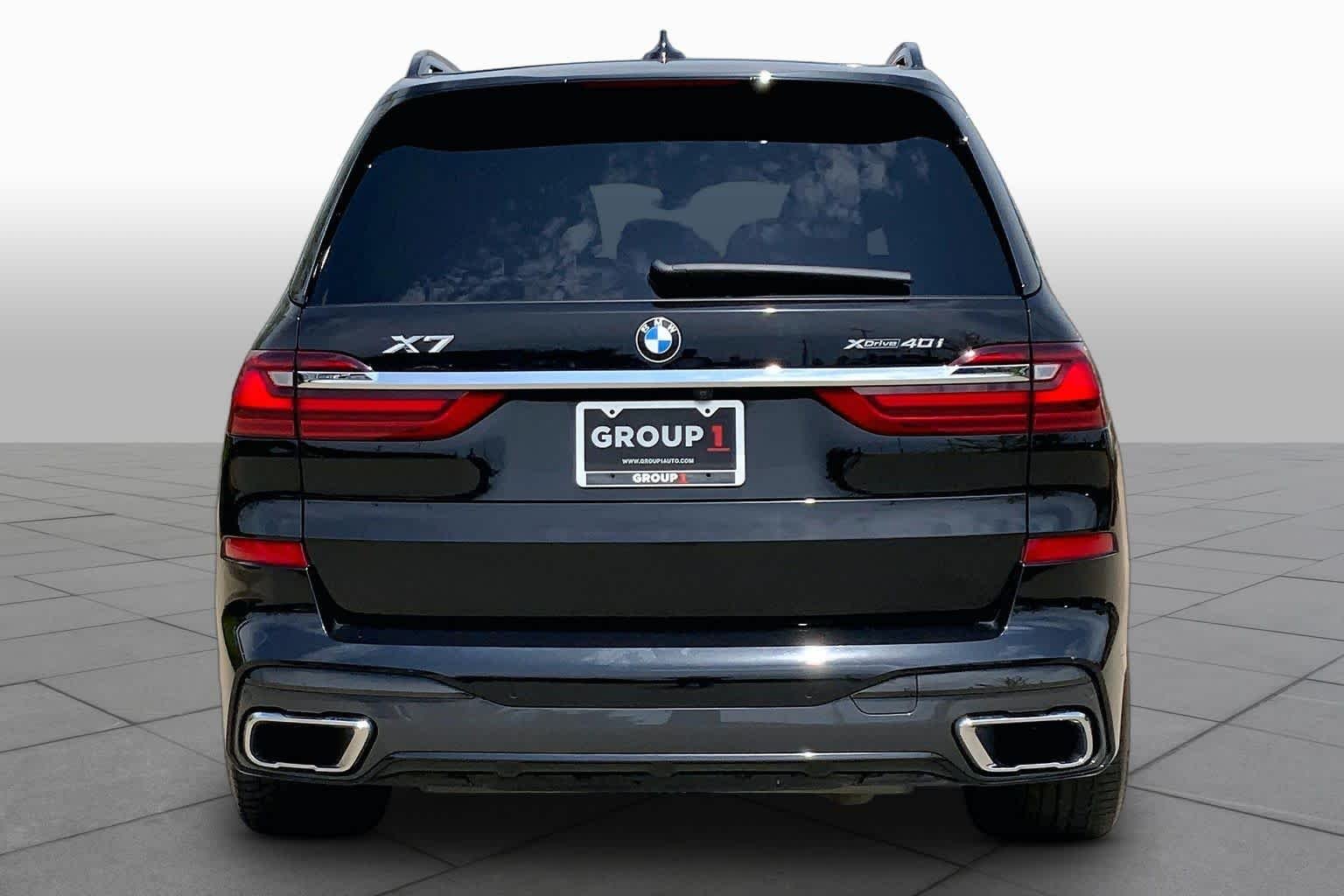 Used 2020 Black Sapphire Metallic BMW xDrive40i image 4