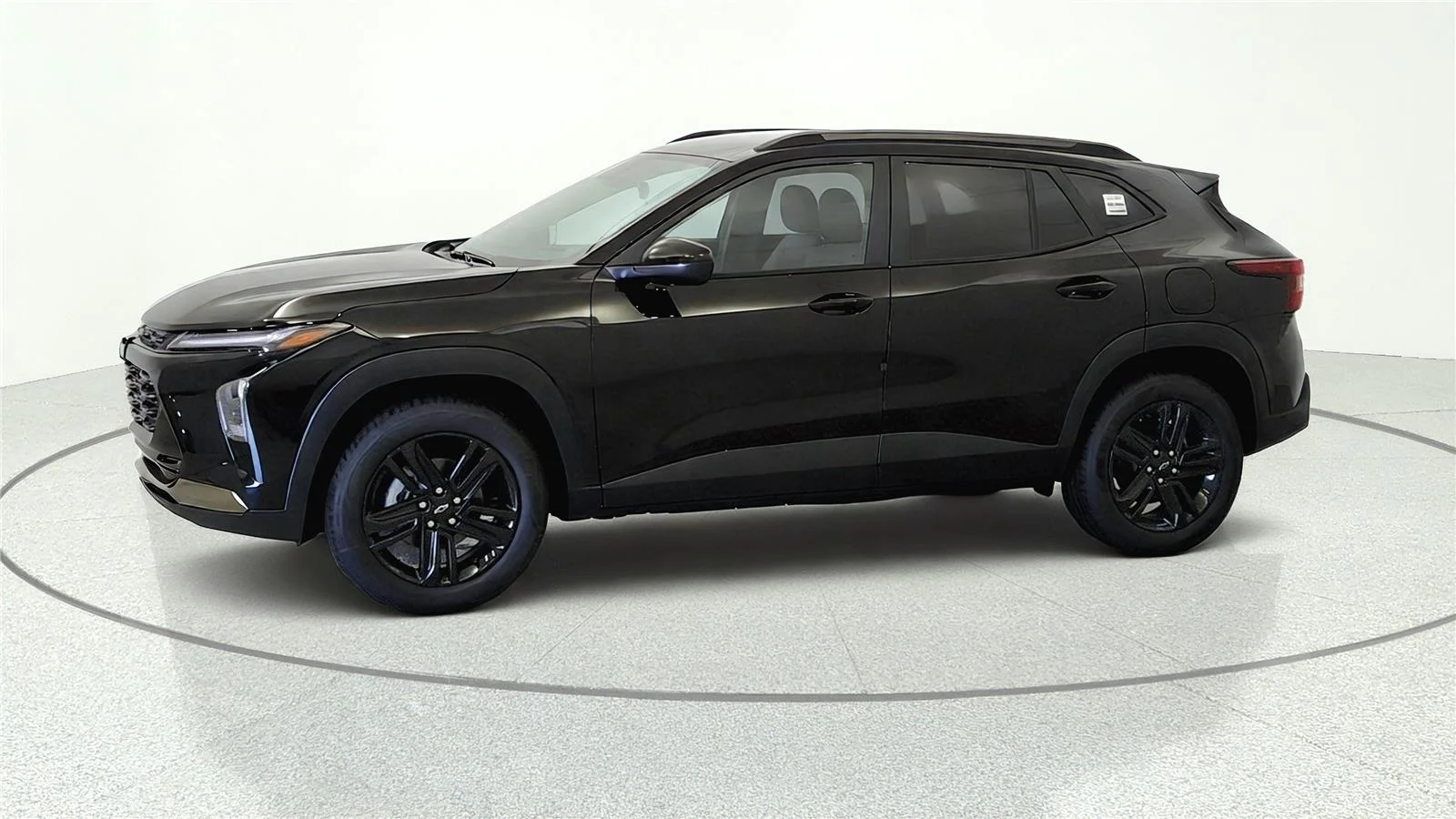 New 2026 Mosaic Black Metallic Chevrolet ACTIV image 3