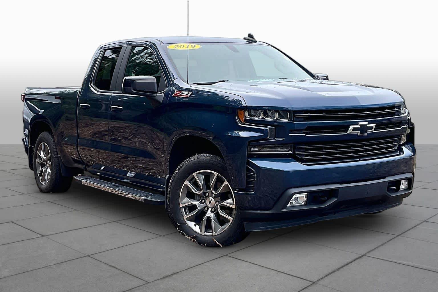 Used 2019 Northsky Blue Metallic Chevrolet RST image 3
