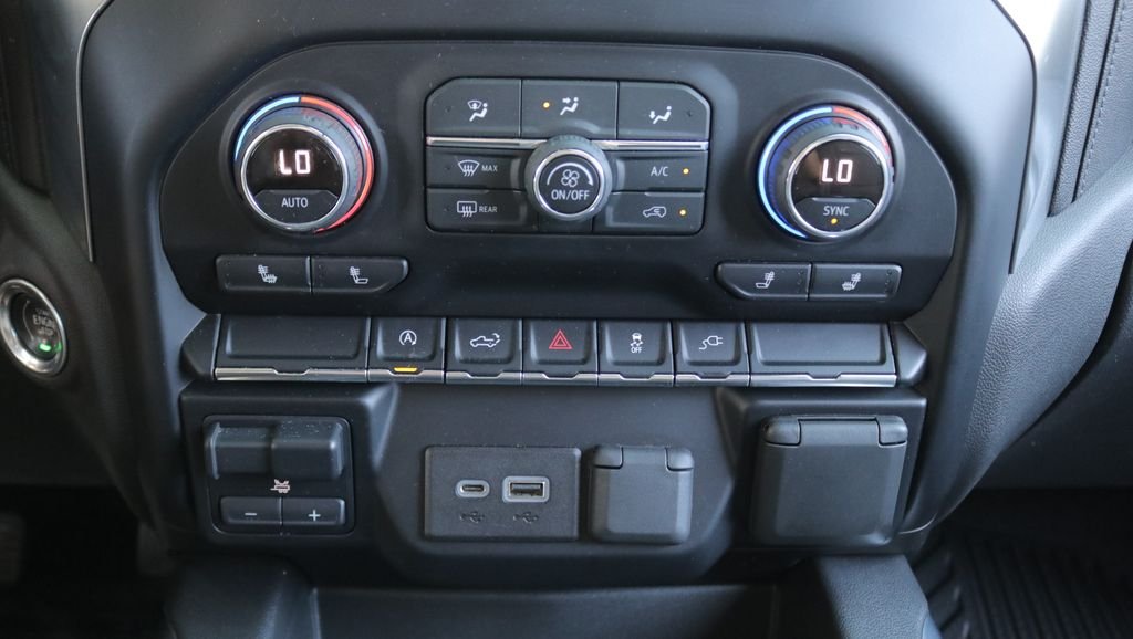 Used 2020 Silver Chevrolet RST image 25