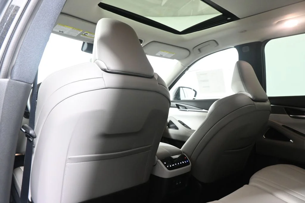 New 2027 Black INFINITI LUXE image 31