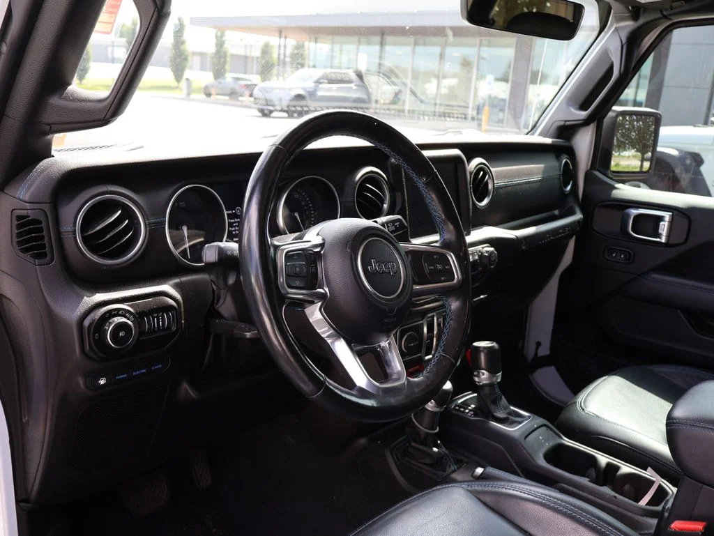 Used 2022 White Jeep Unlimited Rubicon 4xe image 19