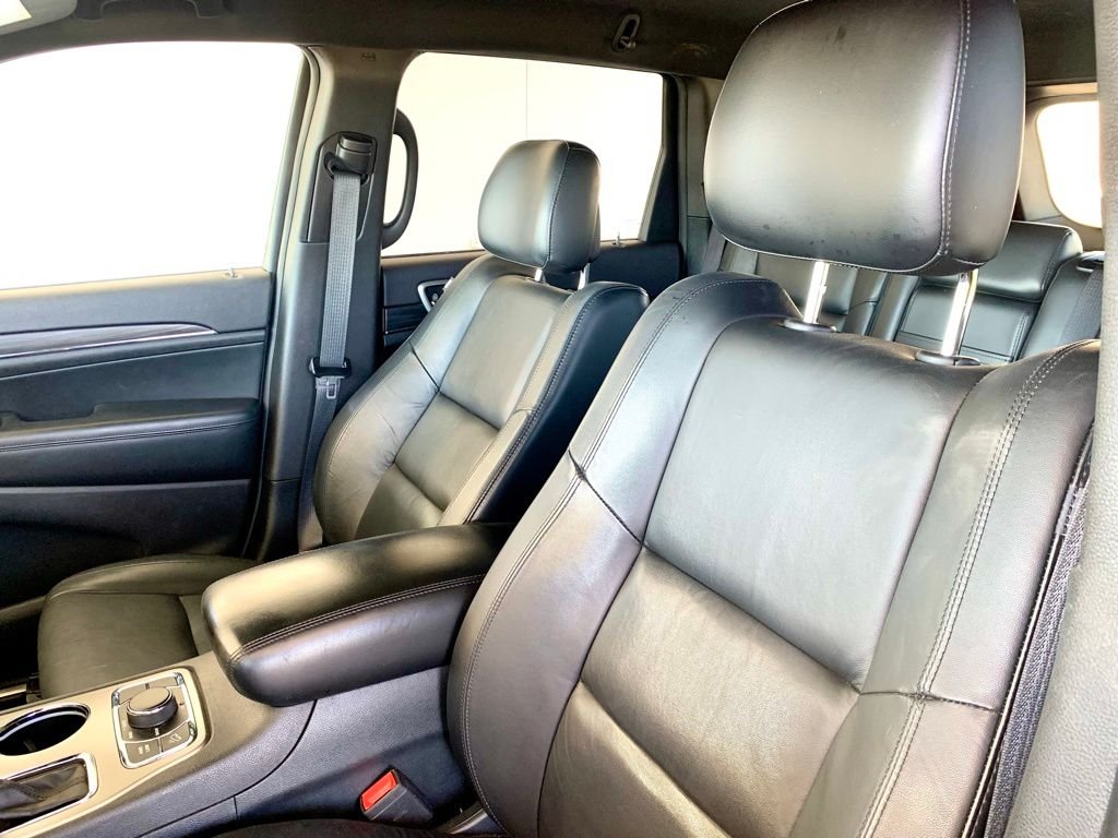 Used 2019 Black Jeep Limited image 16