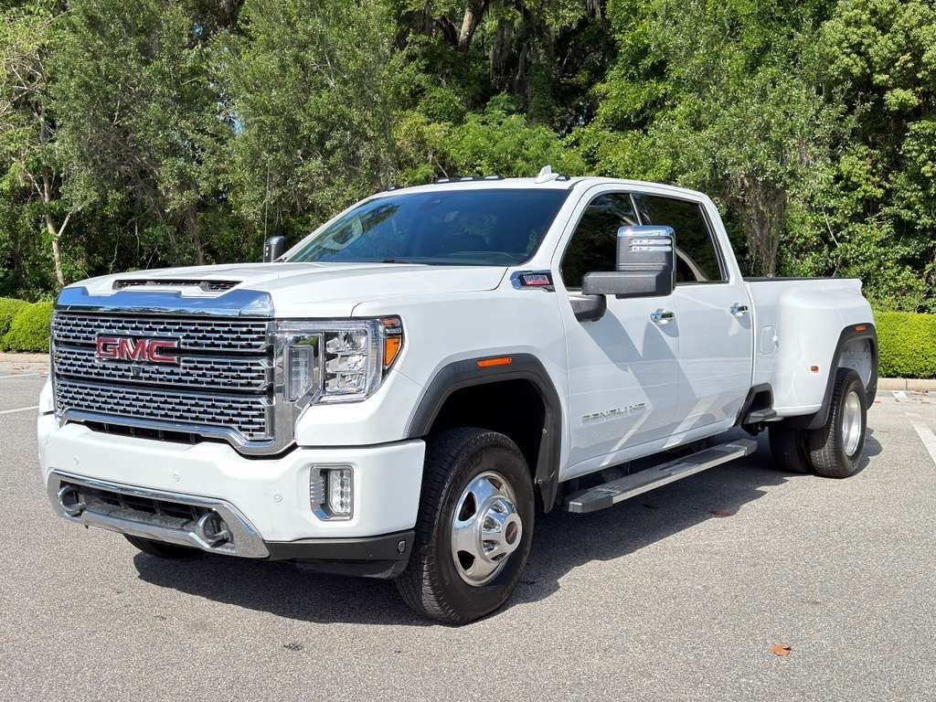 2020 GMC Sierra 4WD Crew Cab Long Box DRW Denali's photo