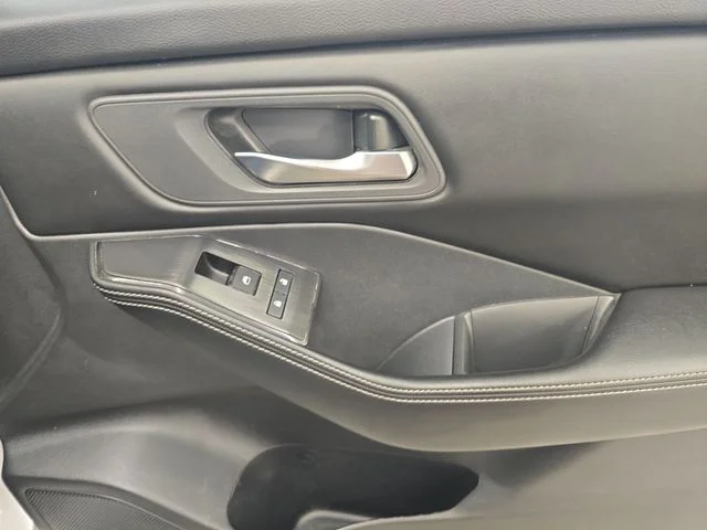 Used 2024 Champagne Silver Nissan SV image 11