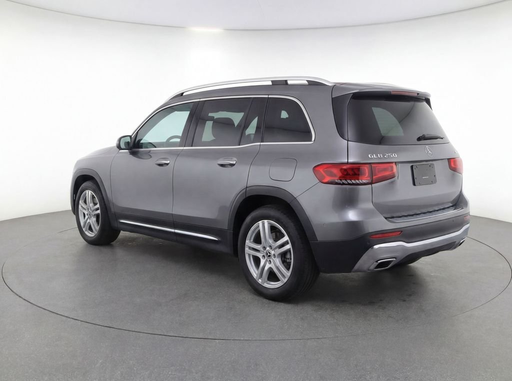 Used 2022 Mountain Gray Metallic Mercedes-Benz GLB 250 image 61
