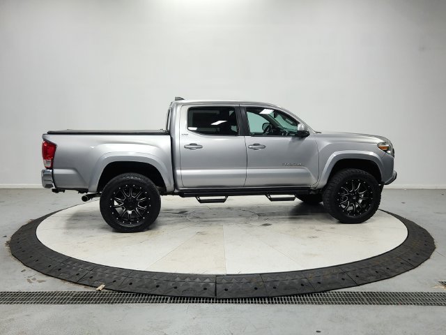 Used 2017 Silver Toyota SR5 image 9