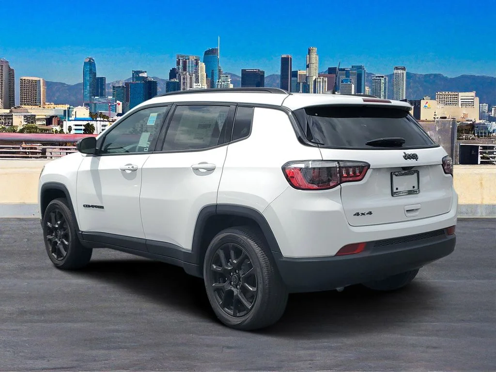 Used 2026 White Jeep Latitude image 5