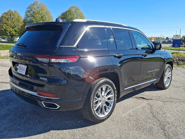 Used 2024 Black Jeep Summit image 7