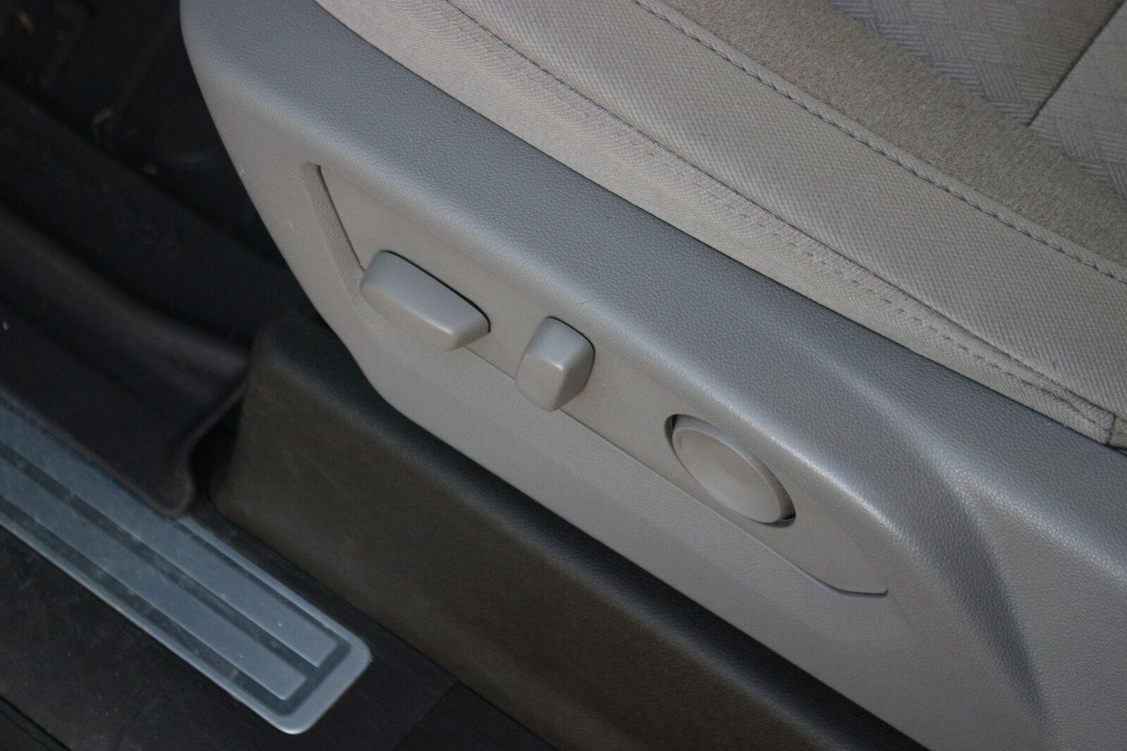 Used 2025 Cypress Gray Chevrolet LT image 18