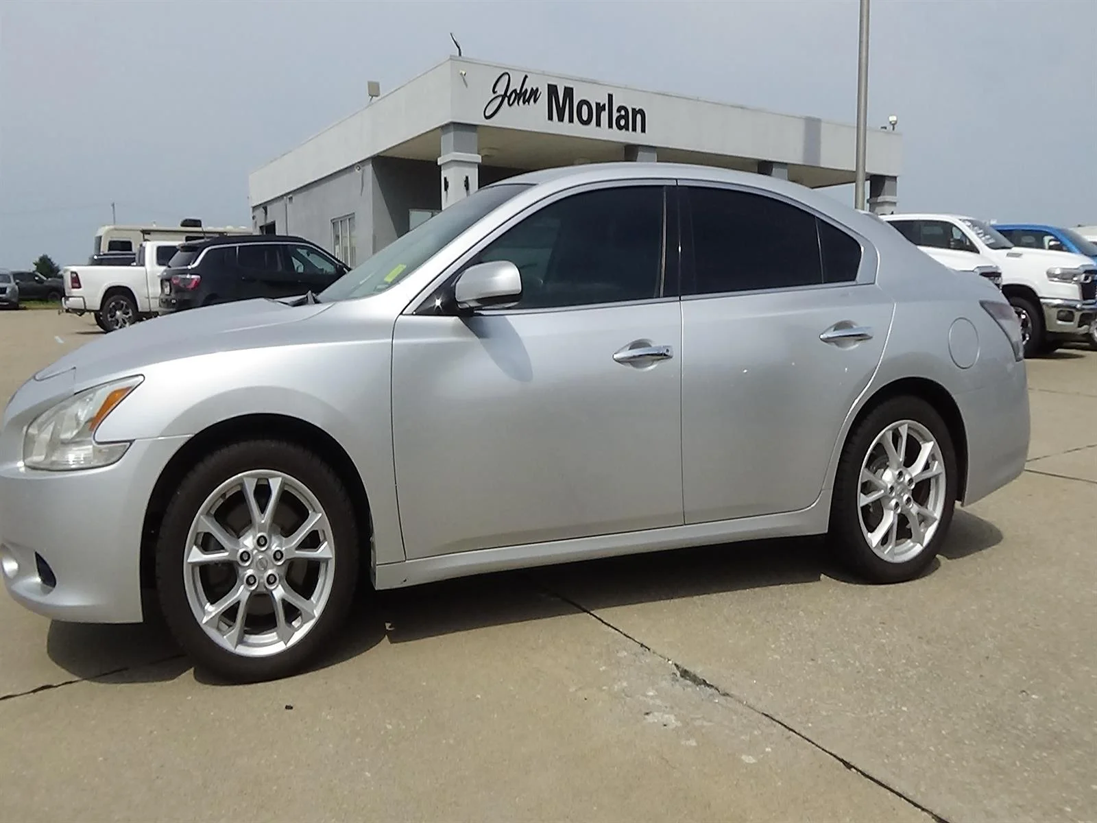 Used 2014 Silver Nissan 3.5 S image 1