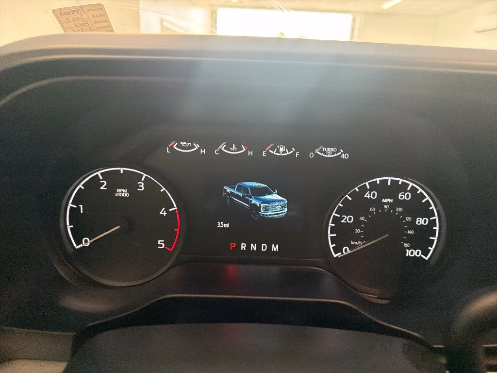 New 2027 Oxford White Ford F-350® XL image 17