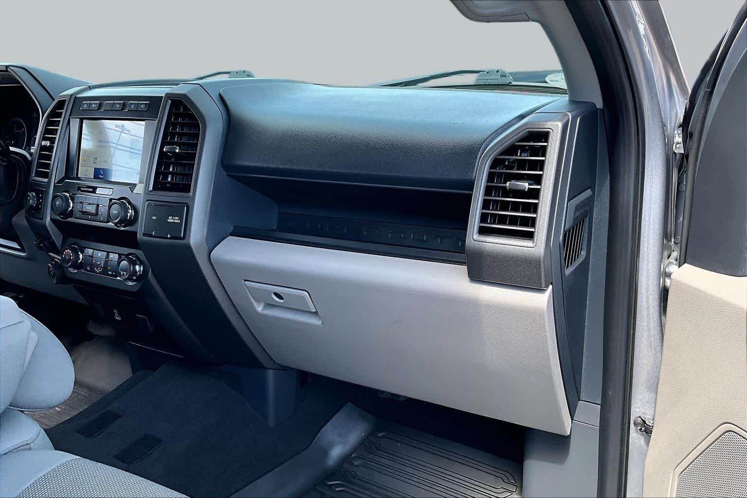 Used 2022 Iconic Silver Metallic Ford XL image 18