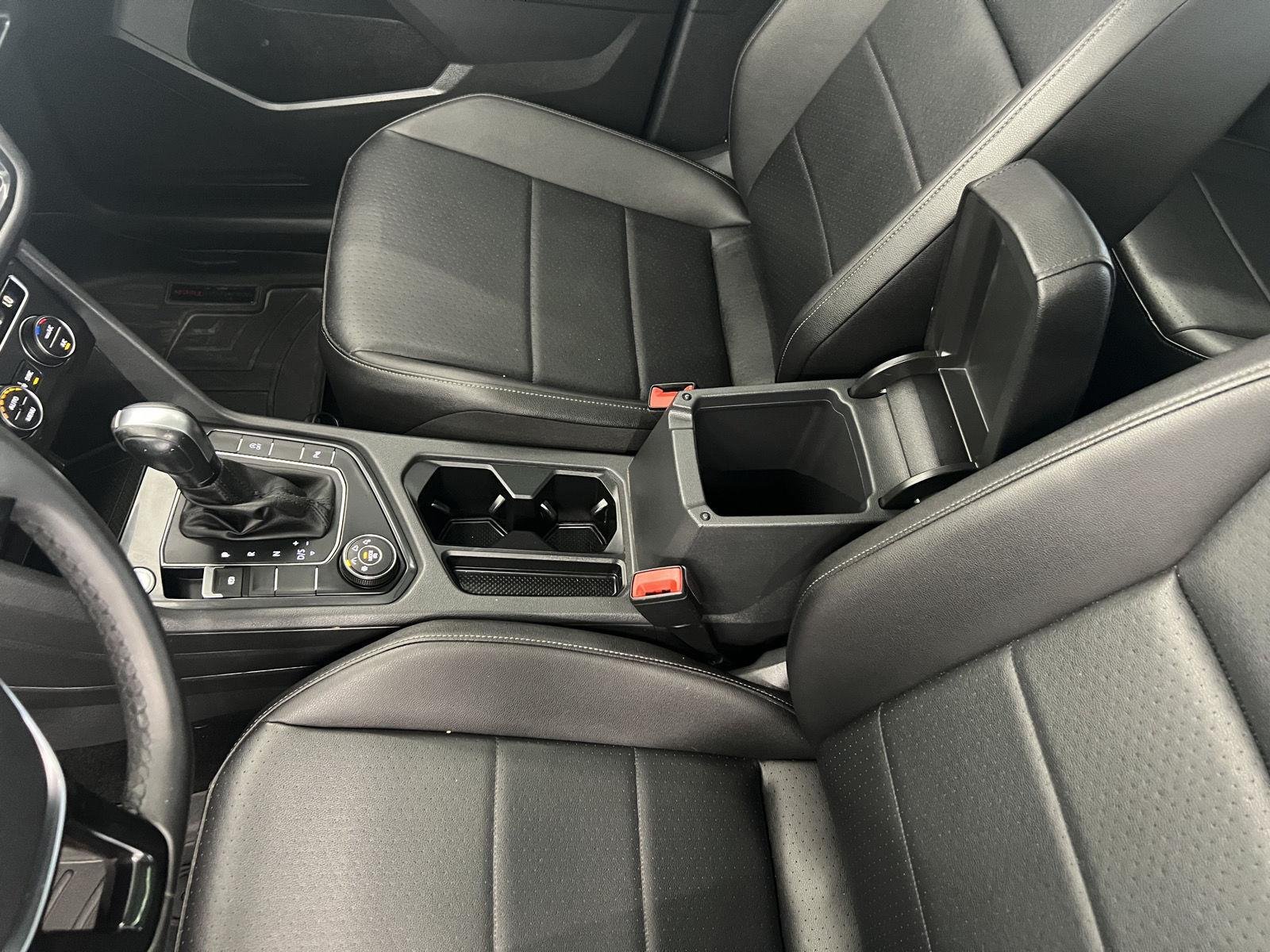 Used 2020 Platinum Gray Metallic Volkswagen SEL image 18