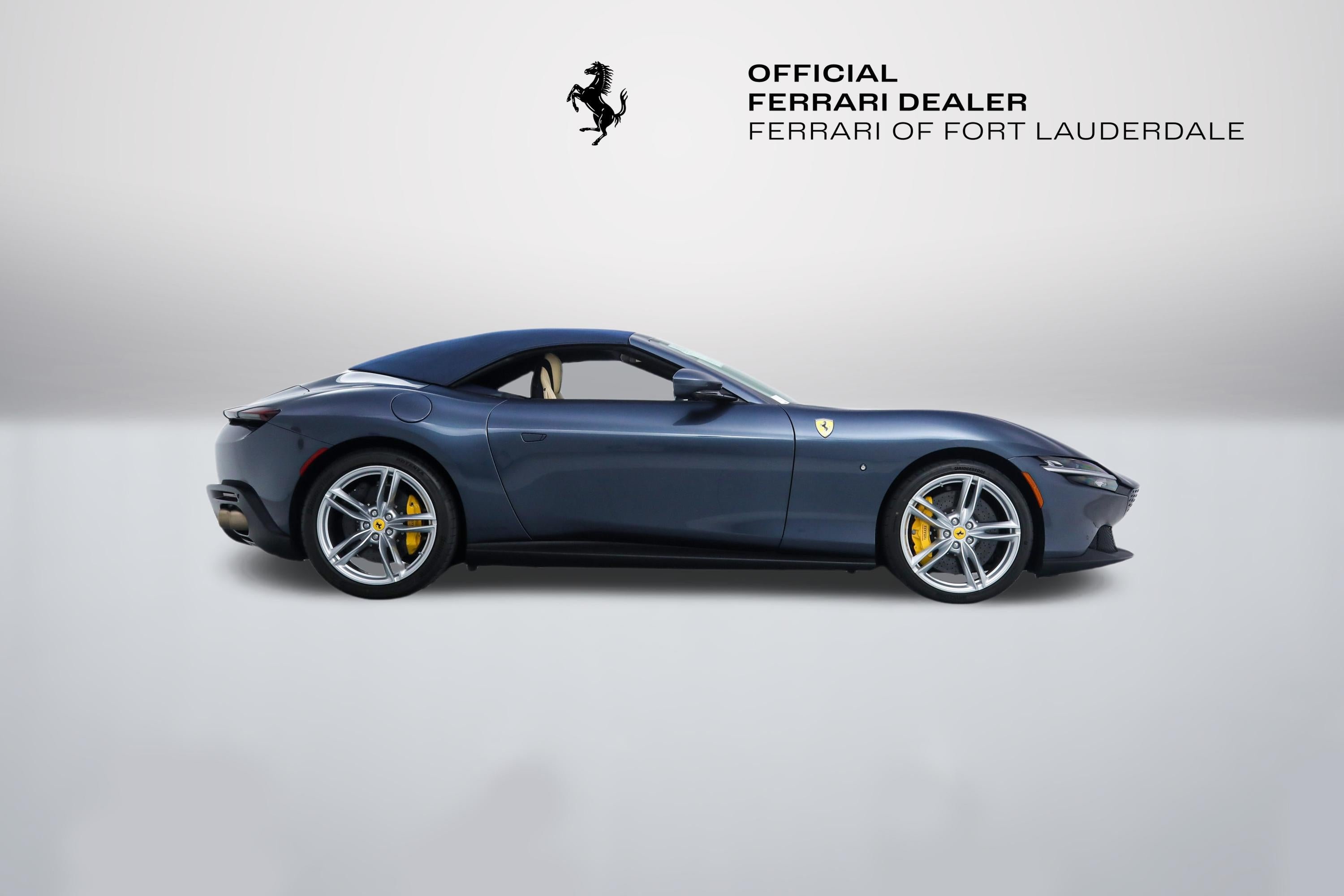 Certified Used 2025 Blu Roma Ferrari  image 10