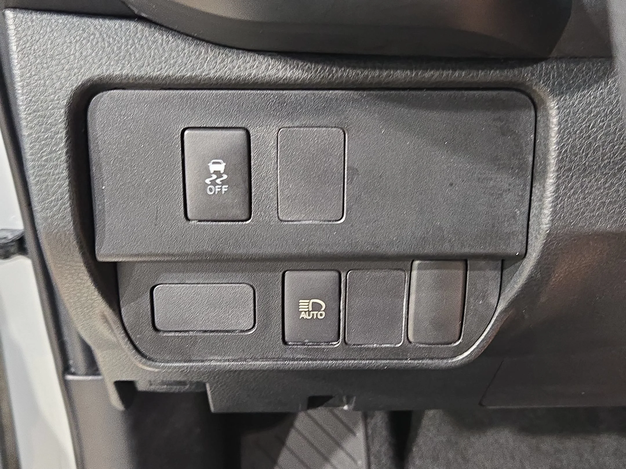 Used 2021 Super White Toyota SR image 24
